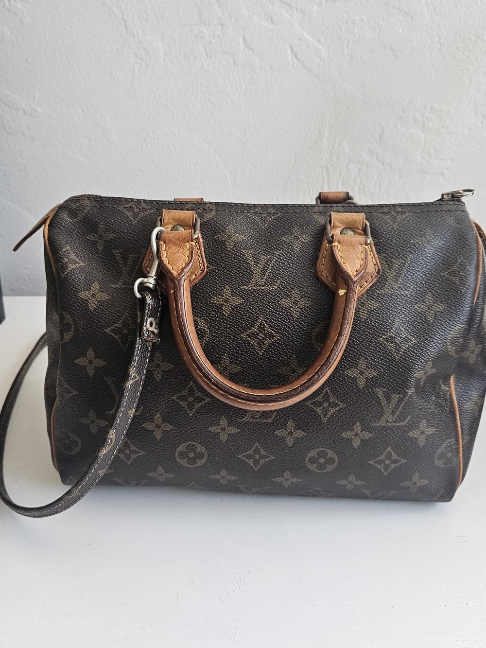 Louis Vuitton Monogram Speedy 25 Satchel in Brown - Picture 4 of 10